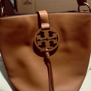 Tory Burch Brown Leather Shoulder Bag with Structured Design